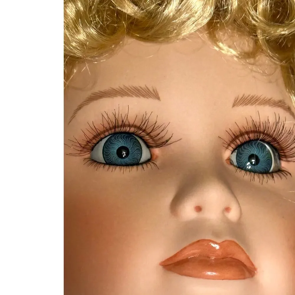 Connoisseur Collection Doll by Seymour Mann 1997 